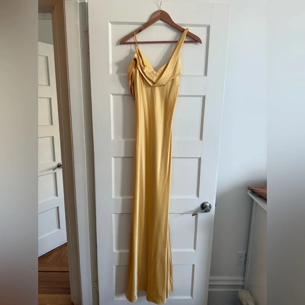 Reformation Ronda Gown - Picture 2 of 5